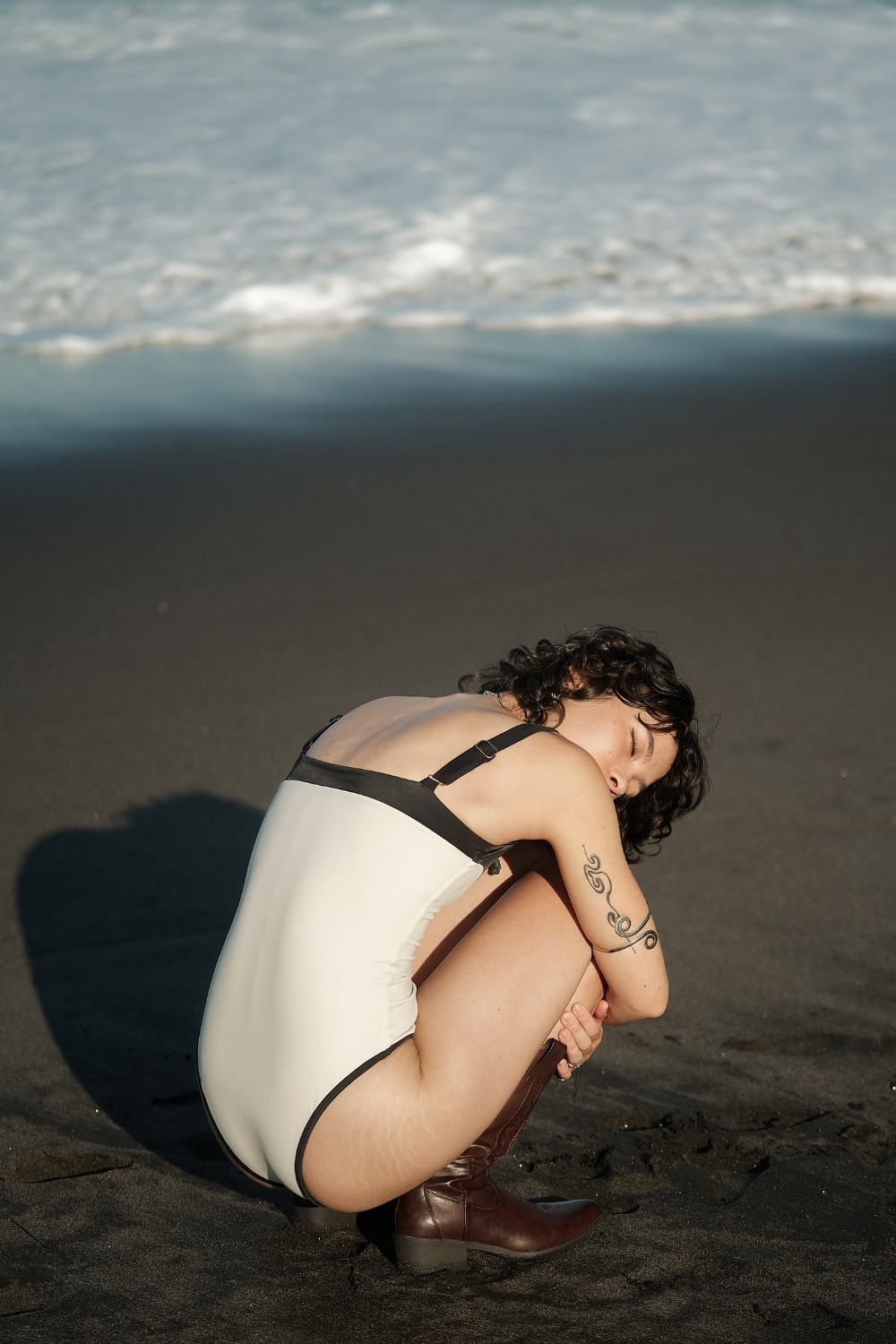 Valencia - Ivory/Black One Piece